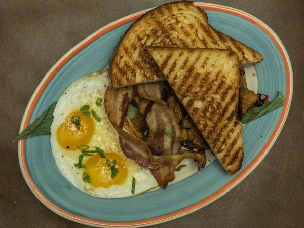 Eggs Your Way at The Lobby Tiki Bar Oceanside brunch